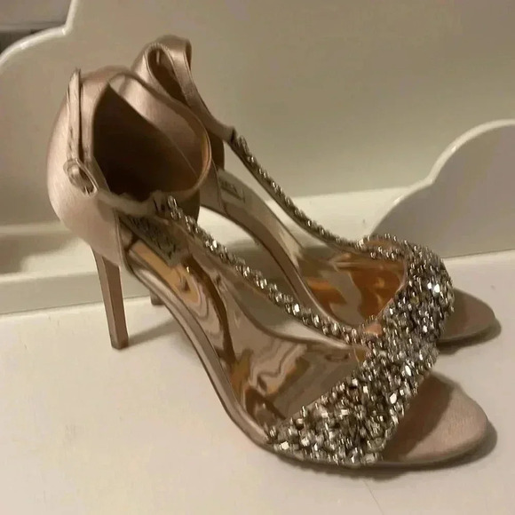 Badgley Mischka Collection Badgley Mischka Crystal Embellished great condition - Picture 3 of 12